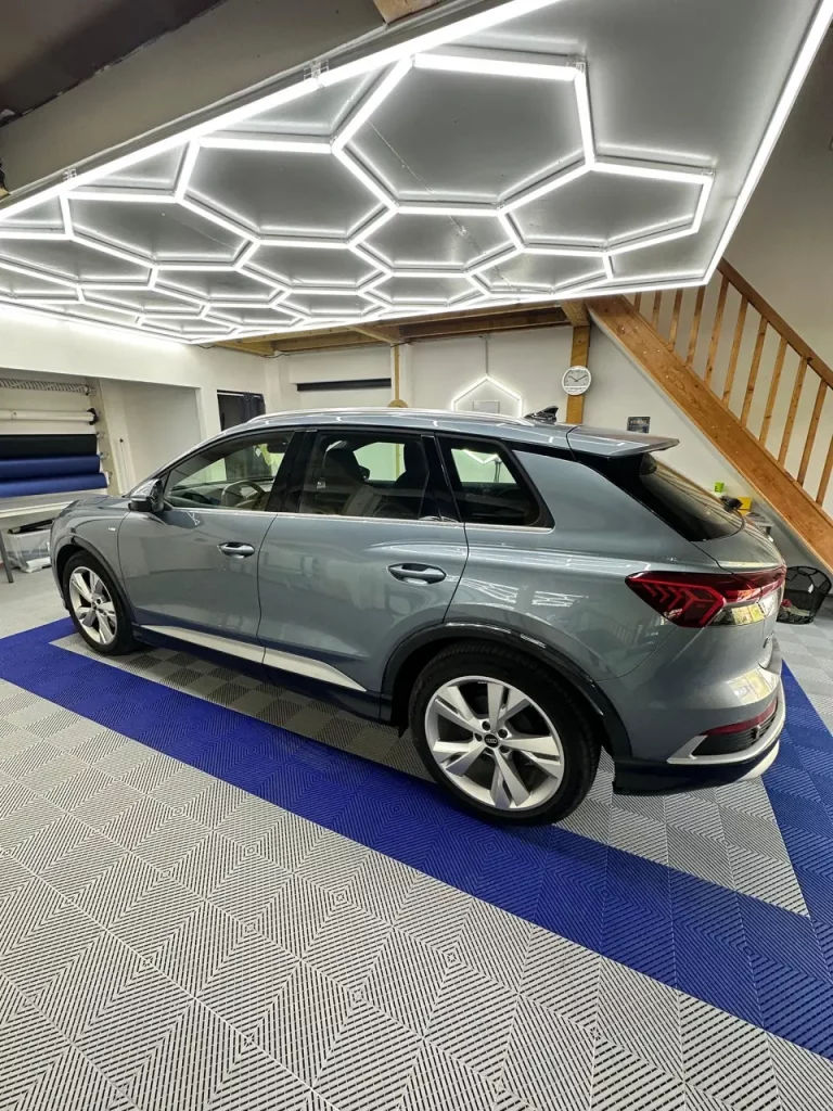 Covering Audi Aubagne