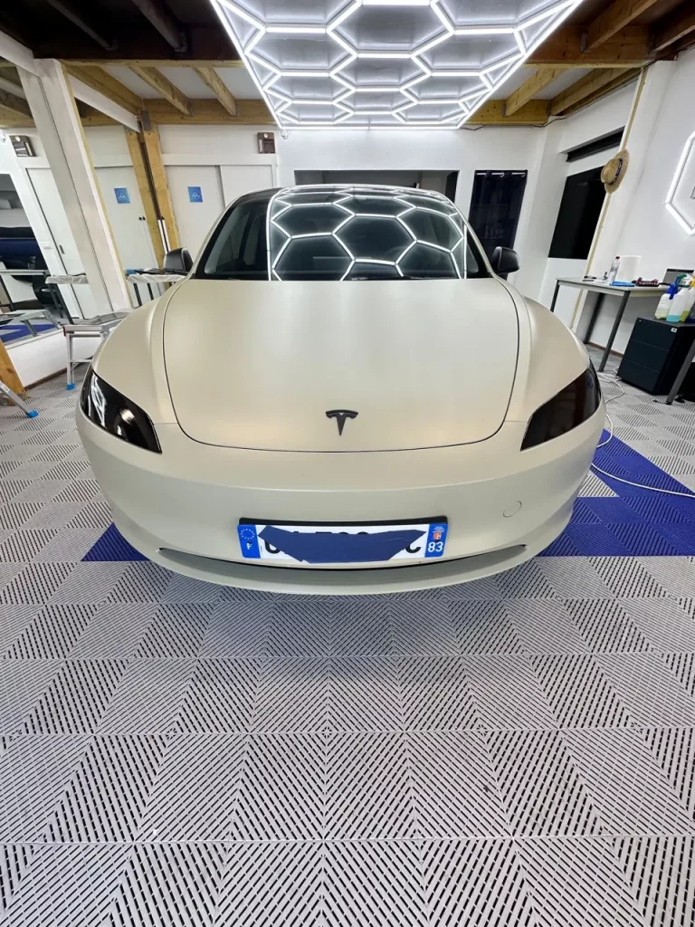 Phares teintés Tesla Aubagne