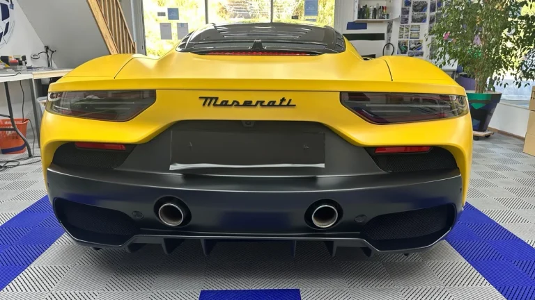 Covering Jaune Maserati Aubagne