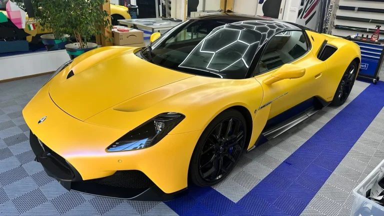 Covering Jaune Maserati Aubagne