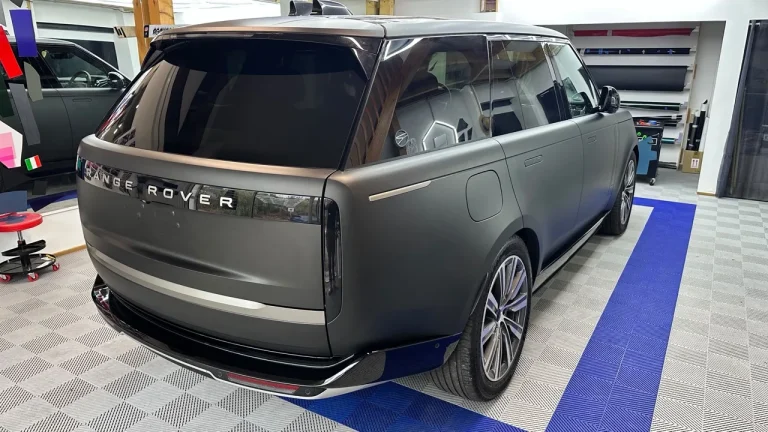 Covering Range Rover mat Aubagne